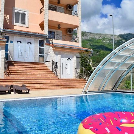 Villa Dolphin Apartments Petrovac Eksteriør bilde