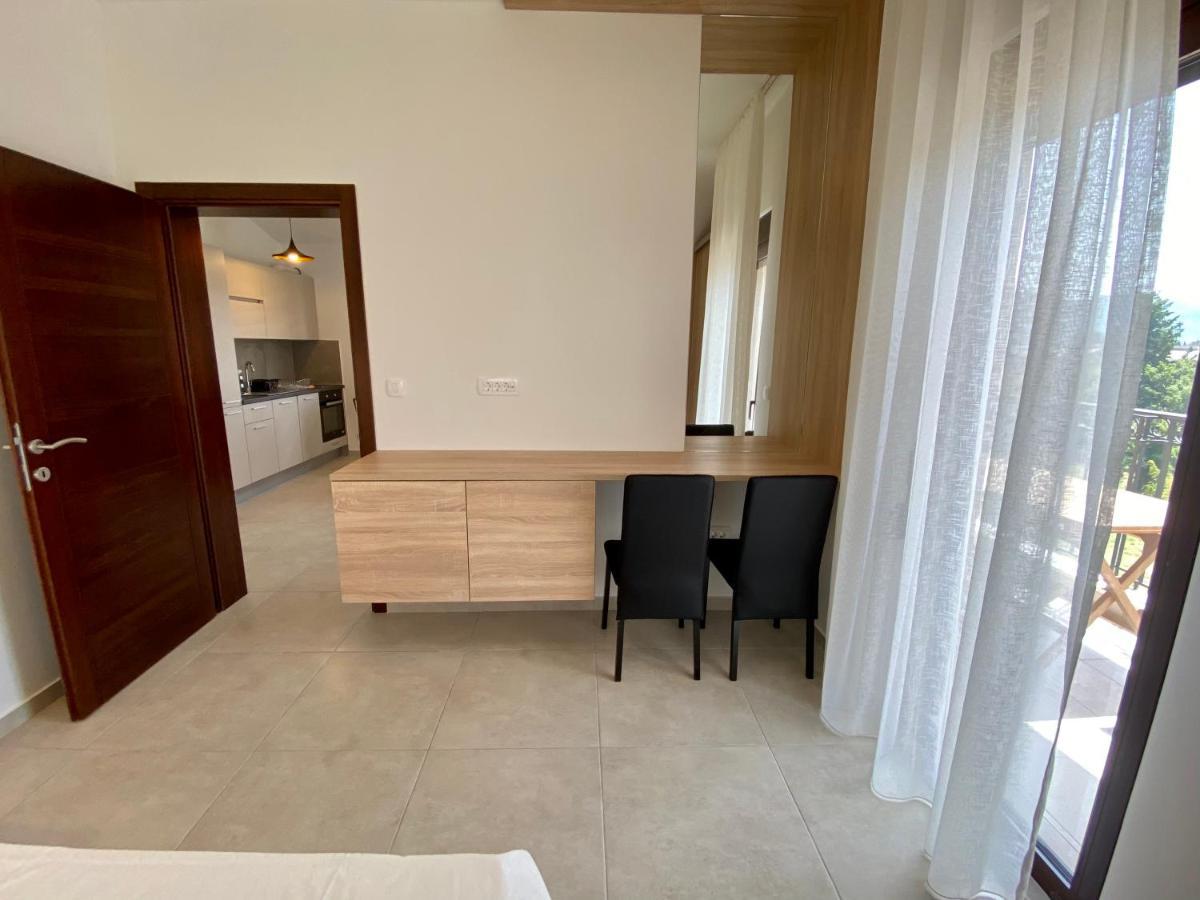 Villa Dolphin Apartments Petrovac Eksteriør bilde