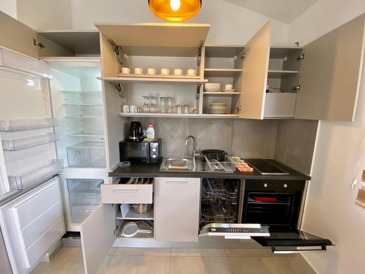 Villa Dolphin Apartments Petrovac Eksteriør bilde