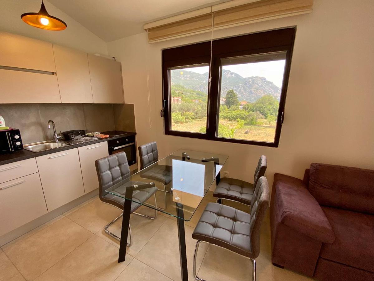 Villa Dolphin Apartments Petrovac Eksteriør bilde