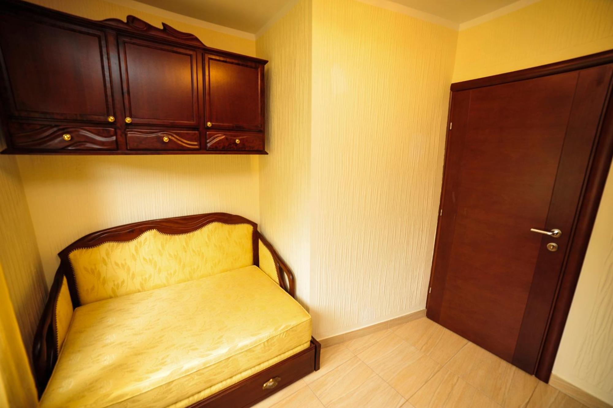 Villa Dolphin Apartments Petrovac Rom bilde