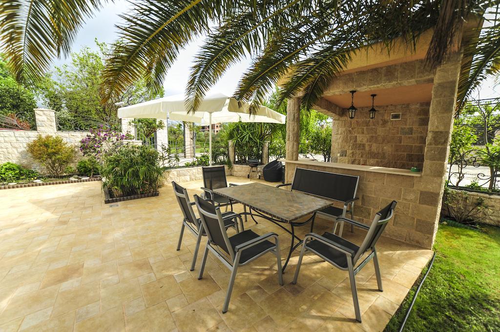Villa Dolphin Apartments Petrovac Eksteriør bilde