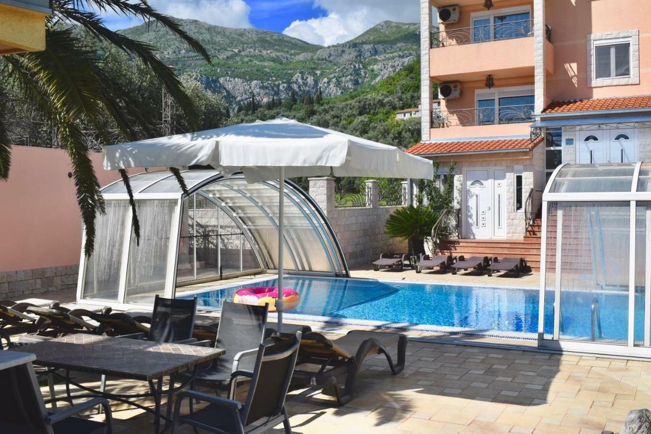 Villa Dolphin Apartments Petrovac Eksteriør bilde