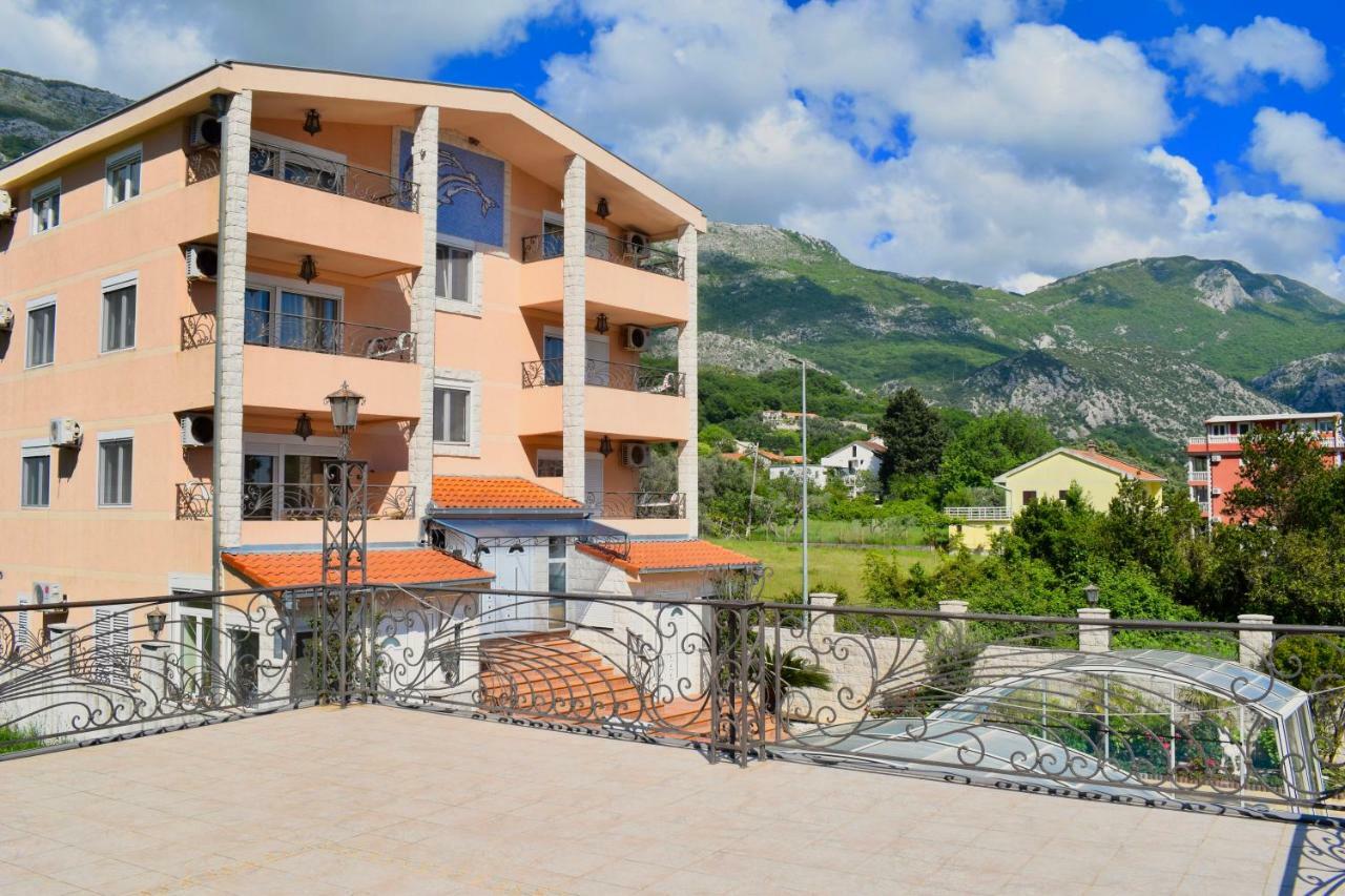 Villa Dolphin Apartments Petrovac Eksteriør bilde