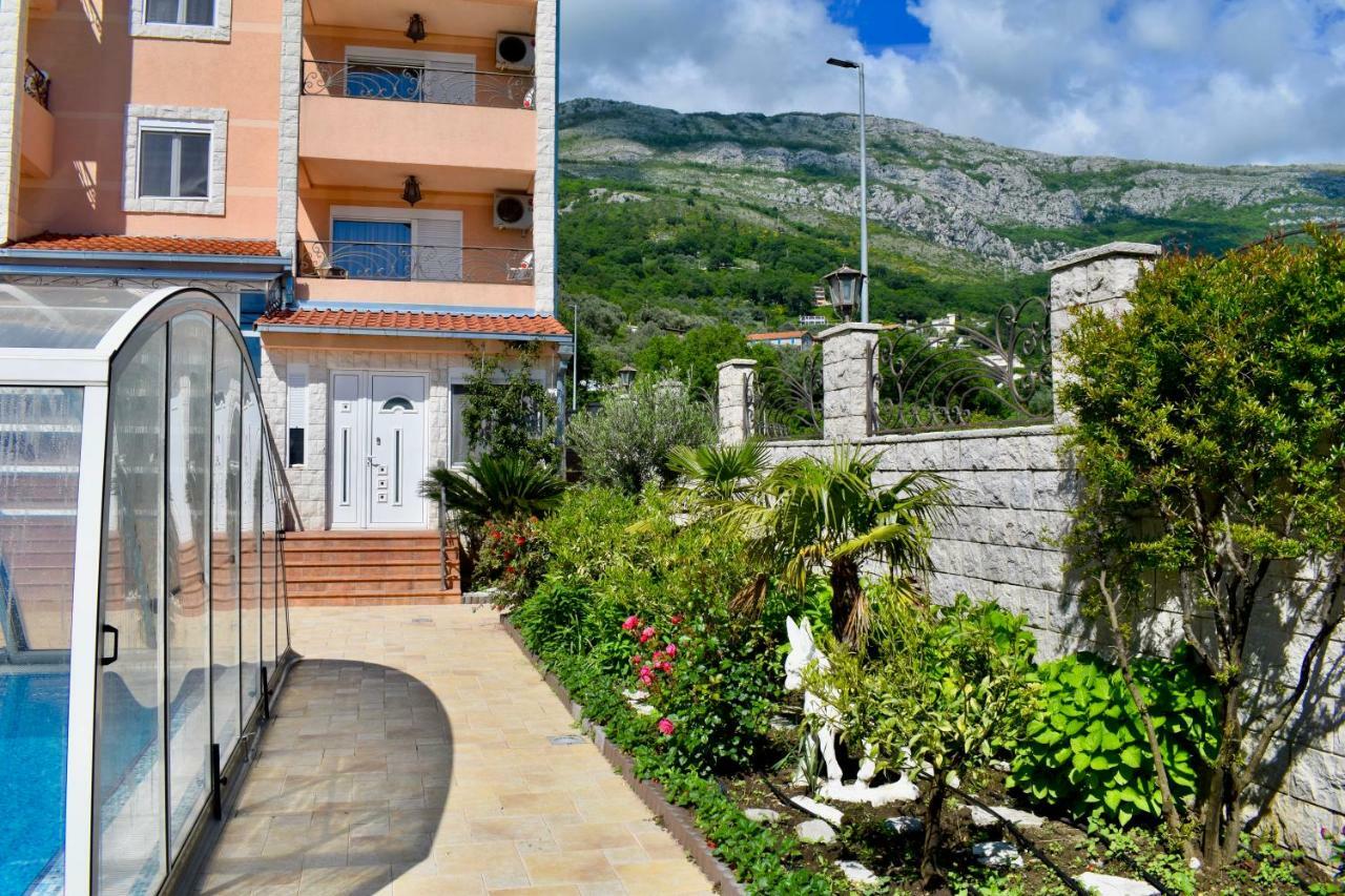 Villa Dolphin Apartments Petrovac Eksteriør bilde