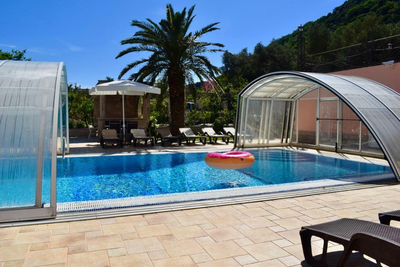 Villa Dolphin Apartments Petrovac Eksteriør bilde