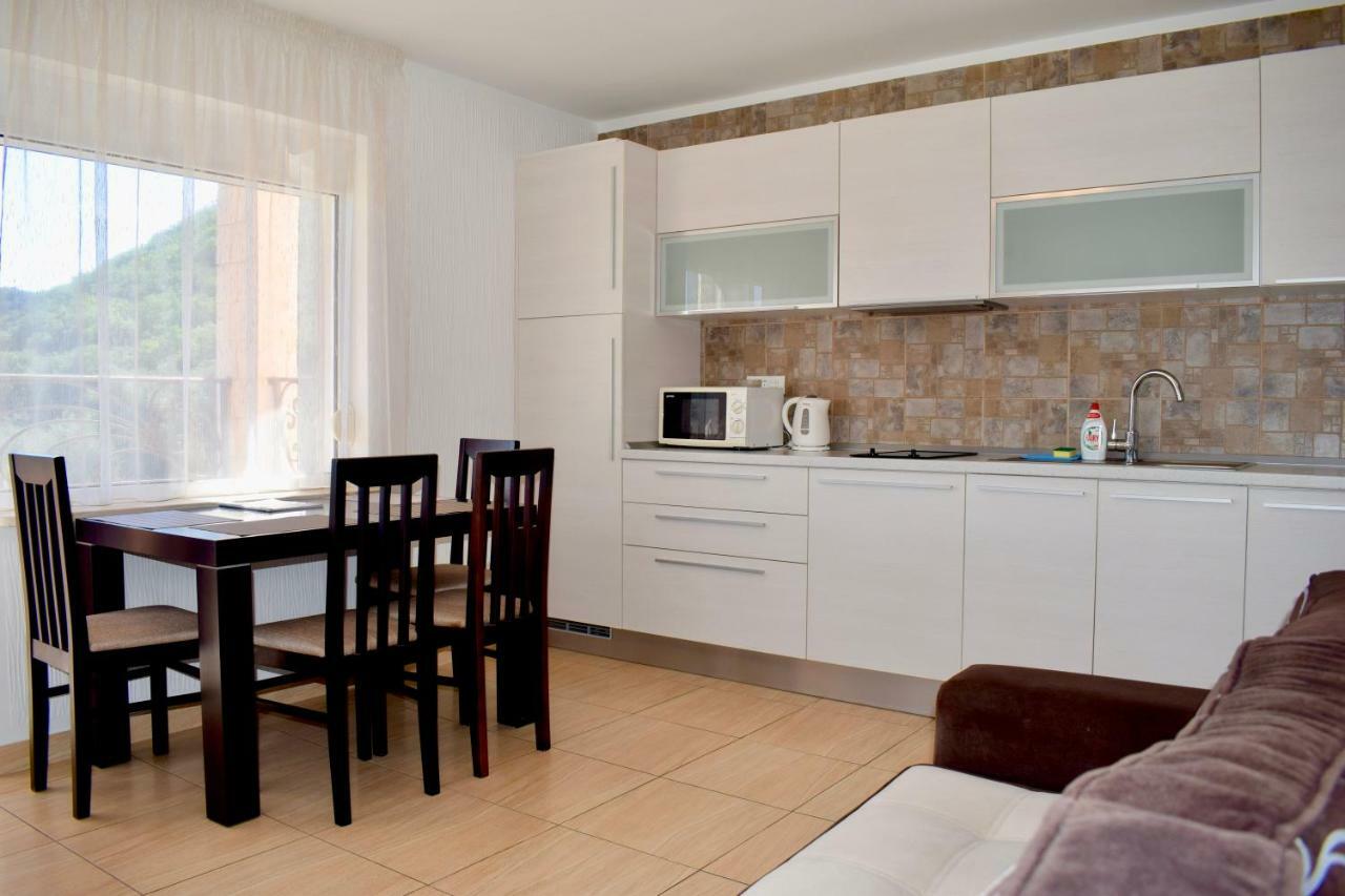 Villa Dolphin Apartments Petrovac Eksteriør bilde
