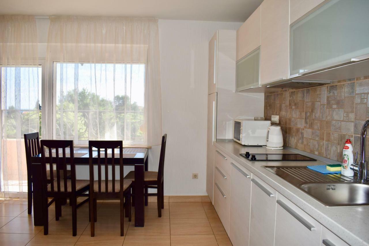 Villa Dolphin Apartments Petrovac Eksteriør bilde